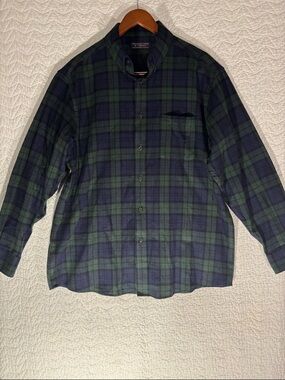 Roundtree & Yorke Navy and Green Plaid Button-Down Shirt